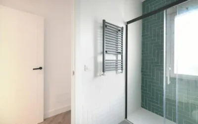 Créer une salle de bain accessible avec SARL Benoît LACAU